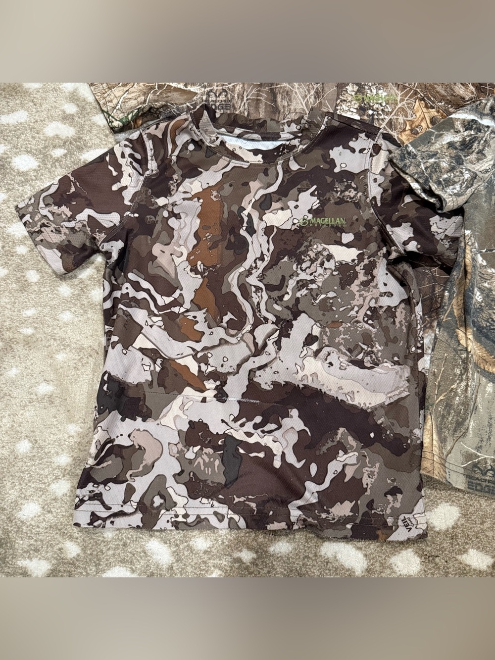 Bundle (6) Camo Short & Long Sleeve Shirts. Brown/Green Camouflage. Size XS 6/7 - Picture 3 of 16
